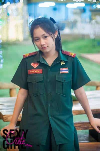 ชมพู่