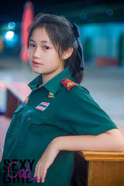 ชมพู่