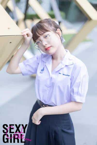 น้อง หญิง